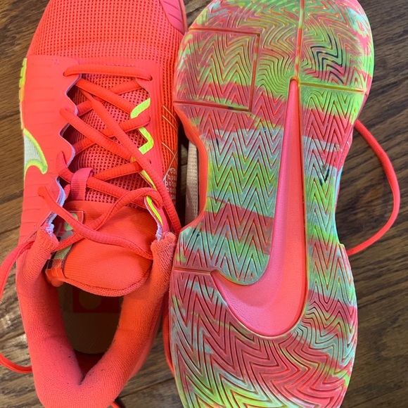 Nike Women's Zoom Challenge Pickleball Shoes - Picture 3 of 3